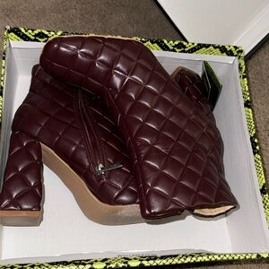 Cape Robbin Likeme Chunky Pointed toe booties